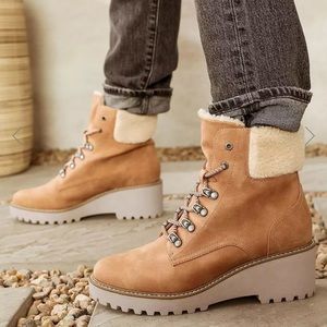 DV by Dolce Vita 💛 Russit Ankle Boot